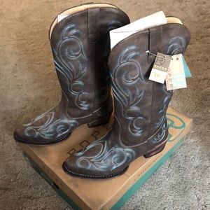Roper Boots Women’s size 10-NEW